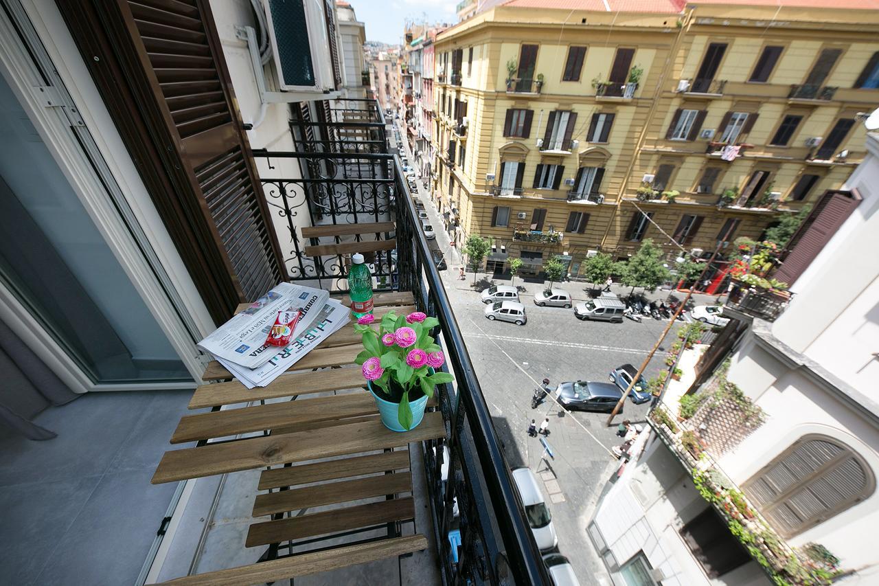 President Suites Napoli Eksteriør bilde