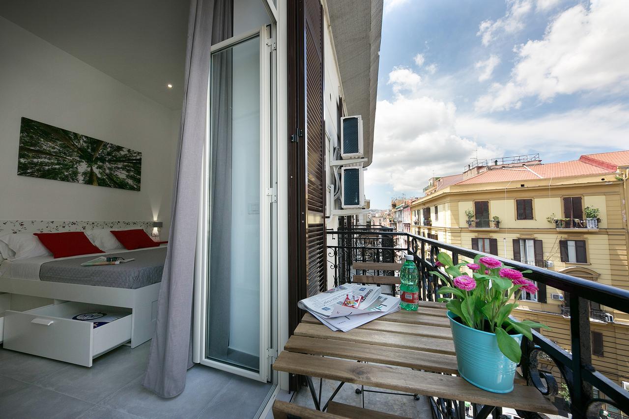 President Suites Napoli Eksteriør bilde